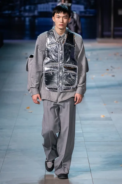 Look 22